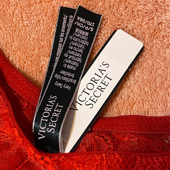 Victoria’s Secret, shine strap hearts, crotchless panties - Picture 2 of 4